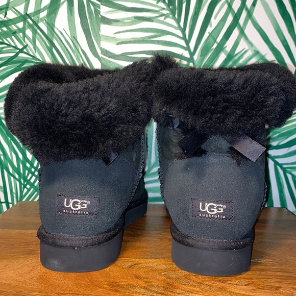 UGG 1005062 Black Bailey Bow Sheepskin Boots Women’s 10 - Picture 5 of 10